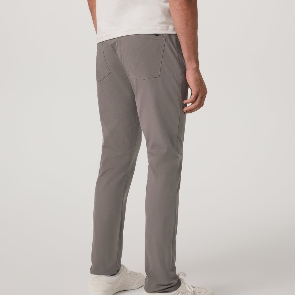 Vuori Men's Meta Pant “Warm Grey 30 x 32 - Picture 3 of 5